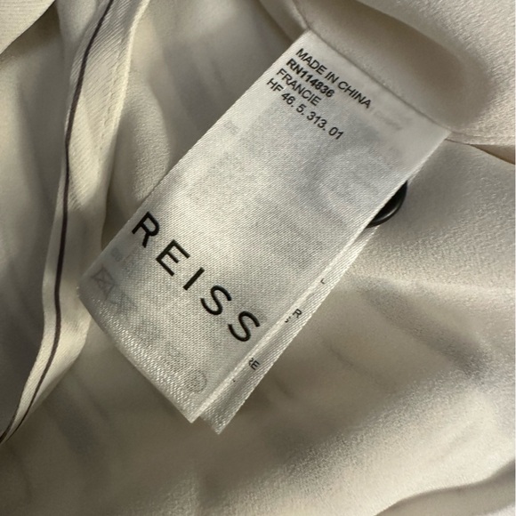 REISS FRANCIE
STRIPED DRAWSTRING HEM WAISTCOAT IN IVORY/GREY (T2) - Picture 11 of 12